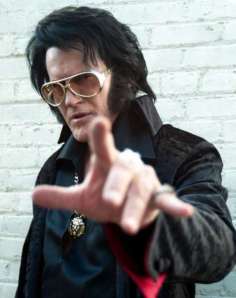 Bruce Campbell as Elvis in Bubba Ho-Tep